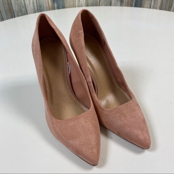 Forever 21 Shoes - Forever 21 Suede Heels Shoes sz 7